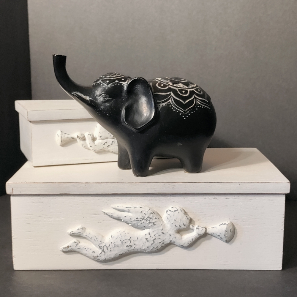 WORLD MARKET ELEPHANT⭐